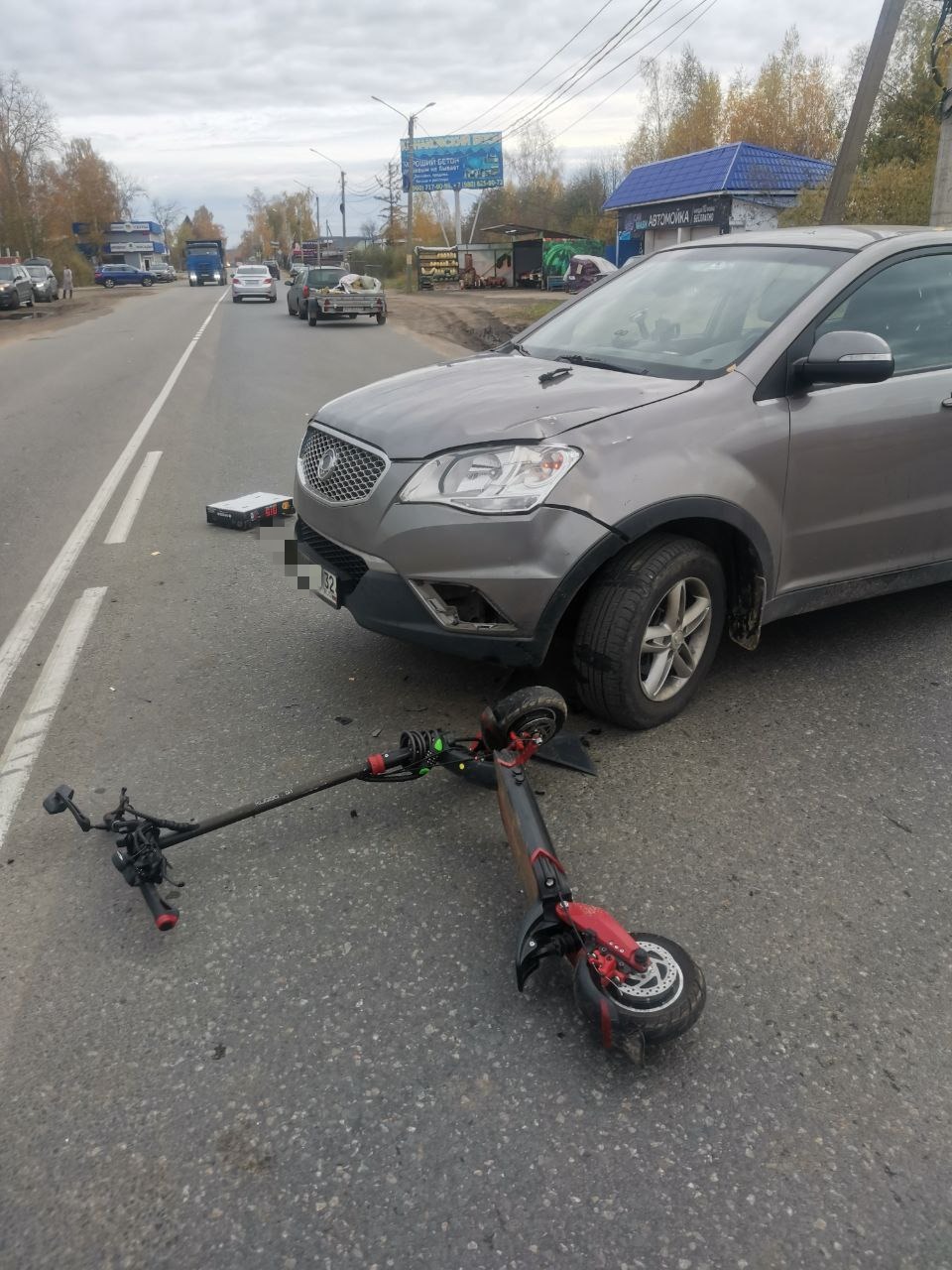 В Конаково самокатчика сбил нарушивший ПДД автомобиль | 15.10.2022 | Тверь  - БезФормата