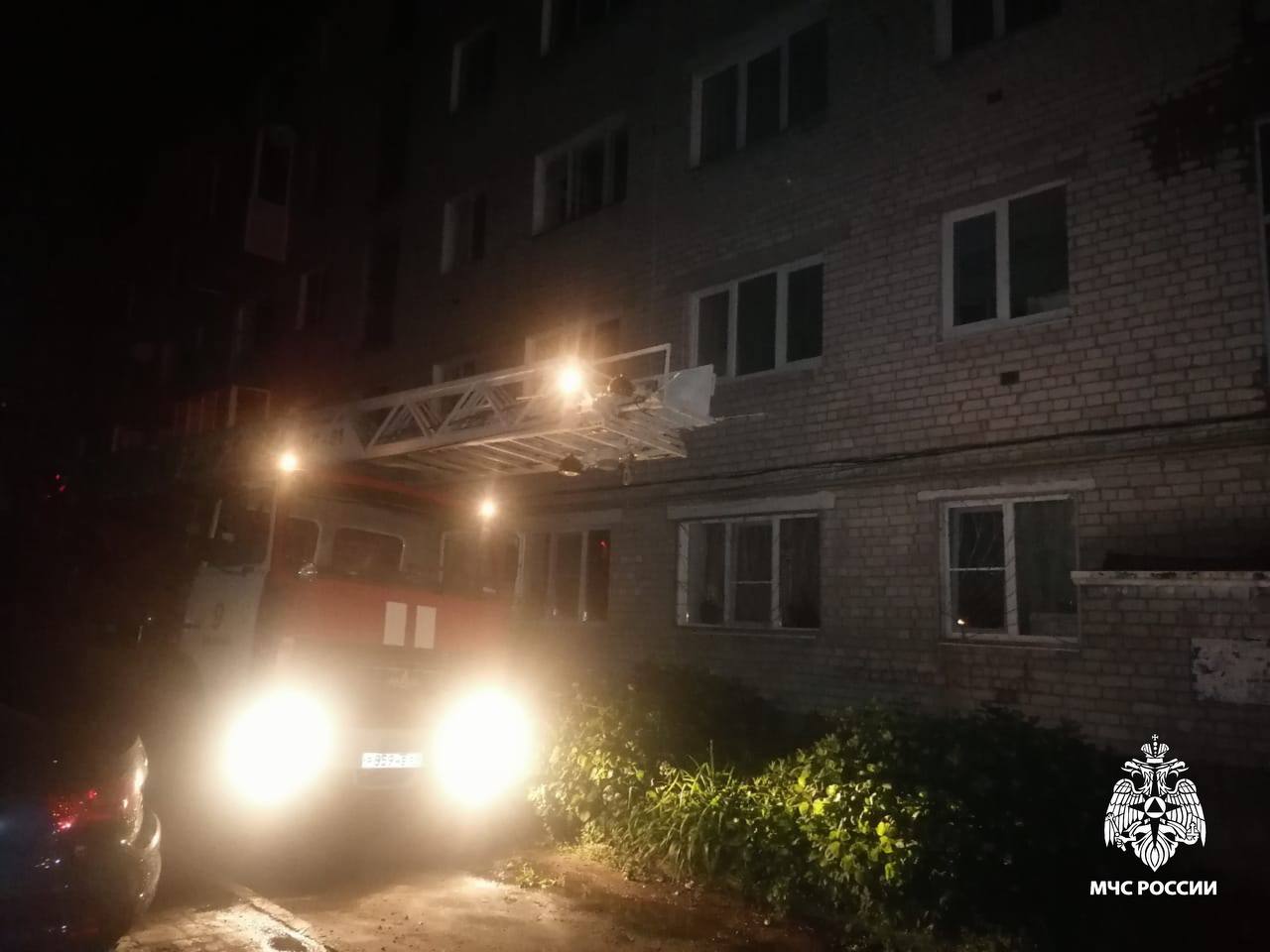 В Вышнем Волочке Тверской области ночью на пожаре погиб человек |  08.06.2024 | Тверь - БезФормата