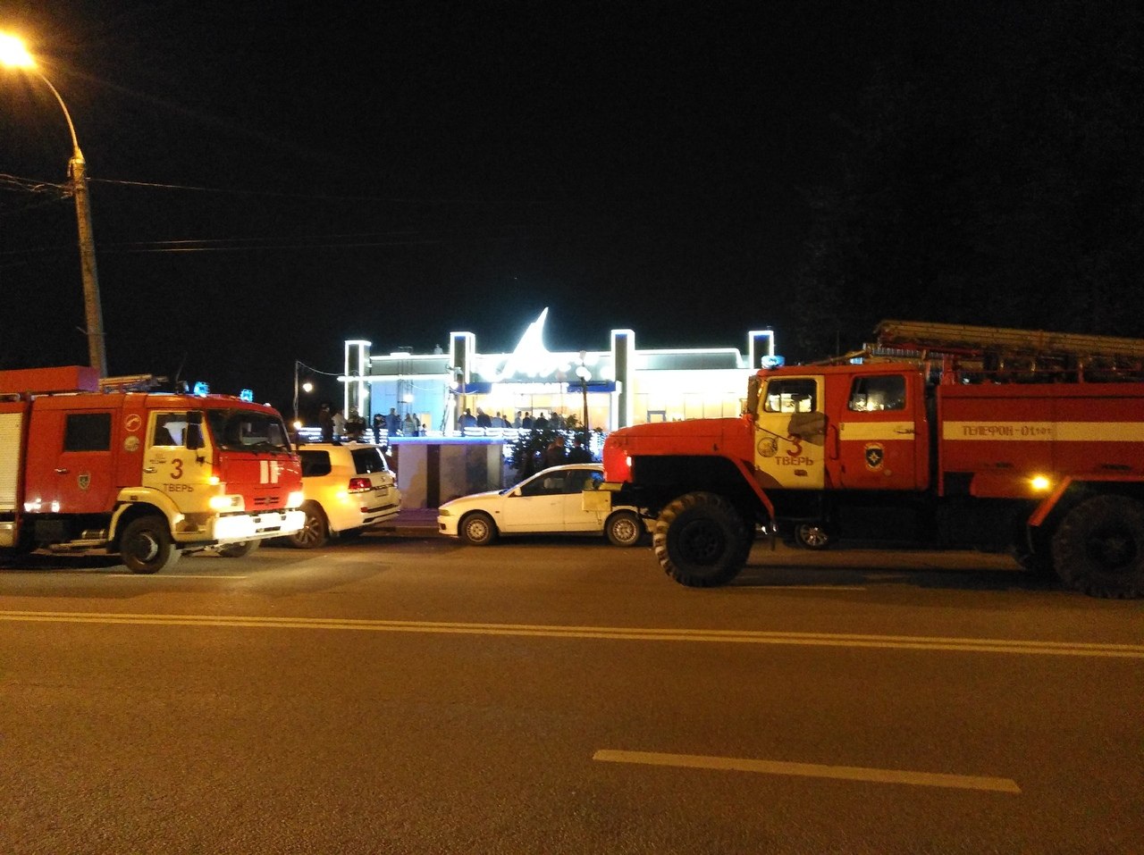 В Твери горел ресторан «Парус» | 22.09.2020 | Тверь - БезФормата