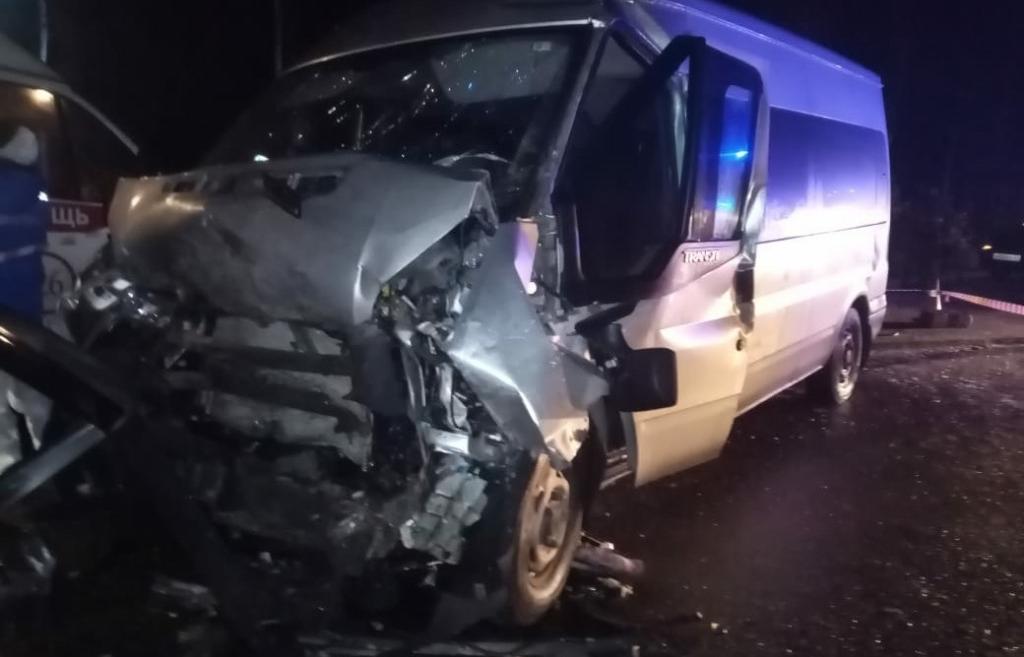 Полиция Тверской области уточнила число пострадавших в ДТП с микроавтобусом и рассказала об их состоянии