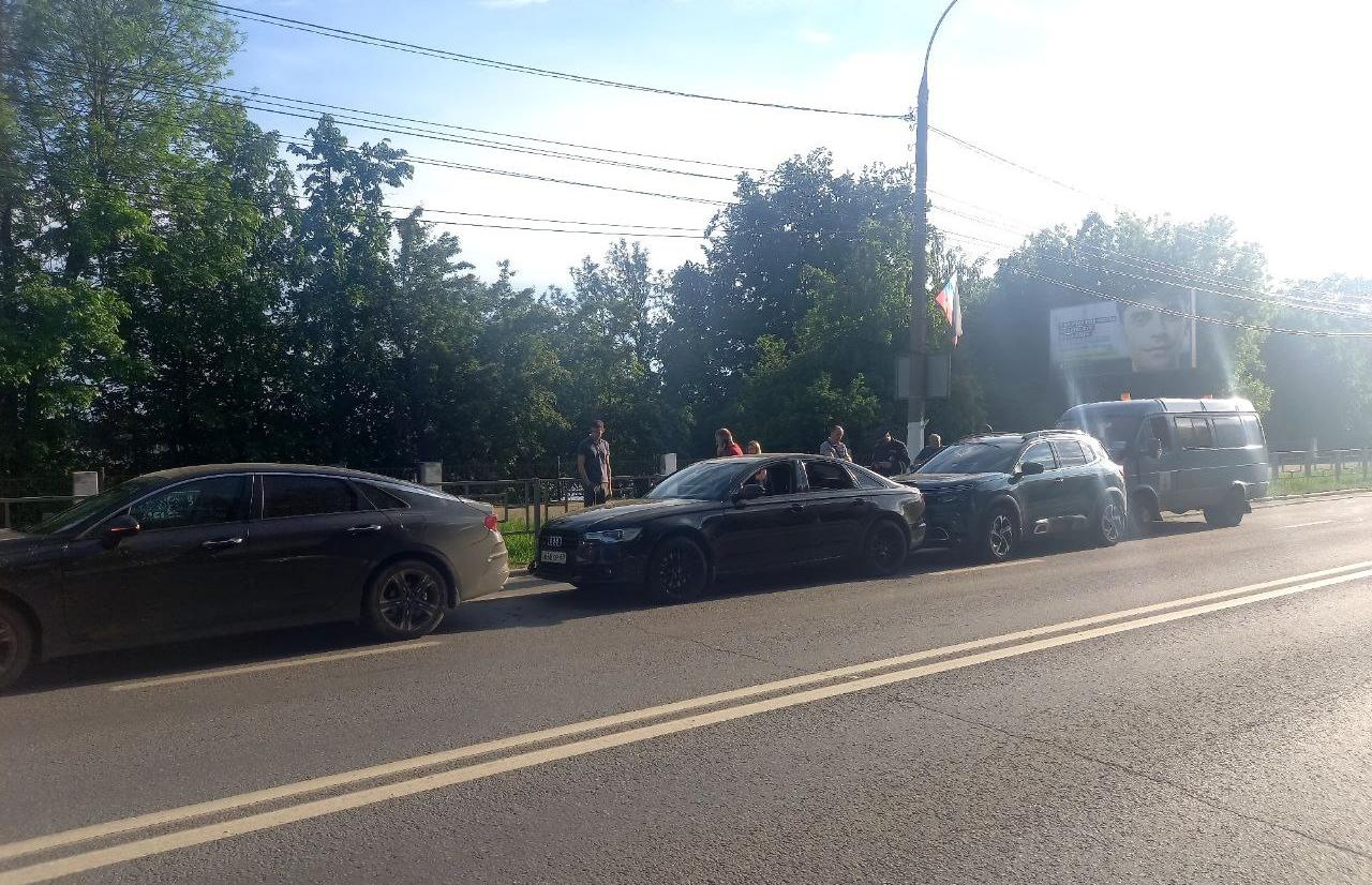 В Твери на набережной Афанасия Никитина столкнулись четыре автомобиля - новости Афанасий