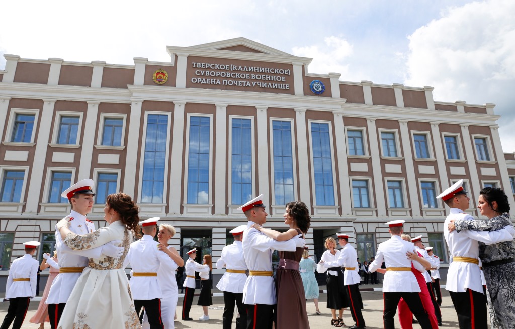 Выпускниками Тверского суворовского военного училища стали 77 курсантов