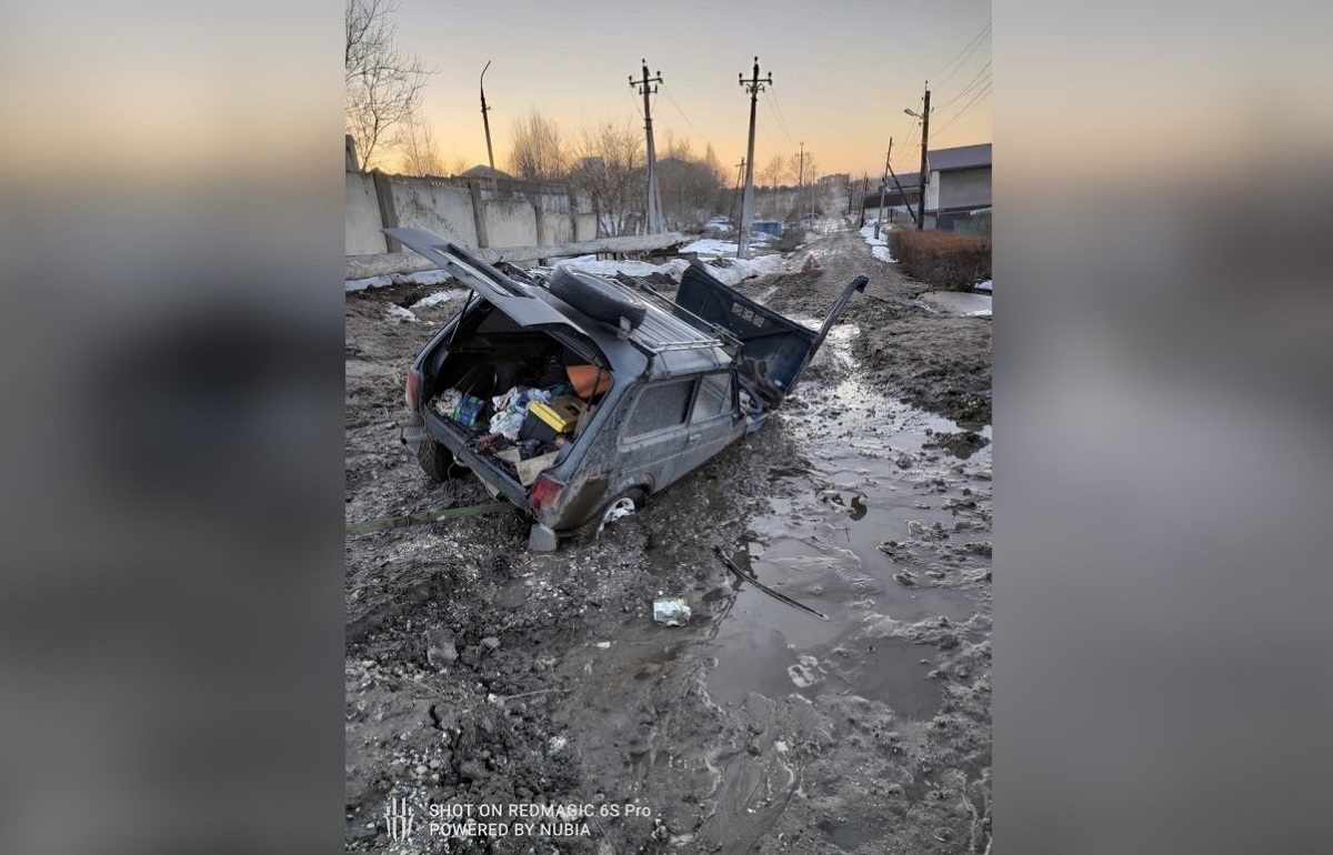 В Конаково «Ниву» едва не утянуло в грязевую трясину – Новости Твери и  городов Тверской области сегодня - Afanasy.biz – Тверские новости. Новости  Твери. Тверь новости. Новости. Новости сегодня. Новости Твери сегодня.