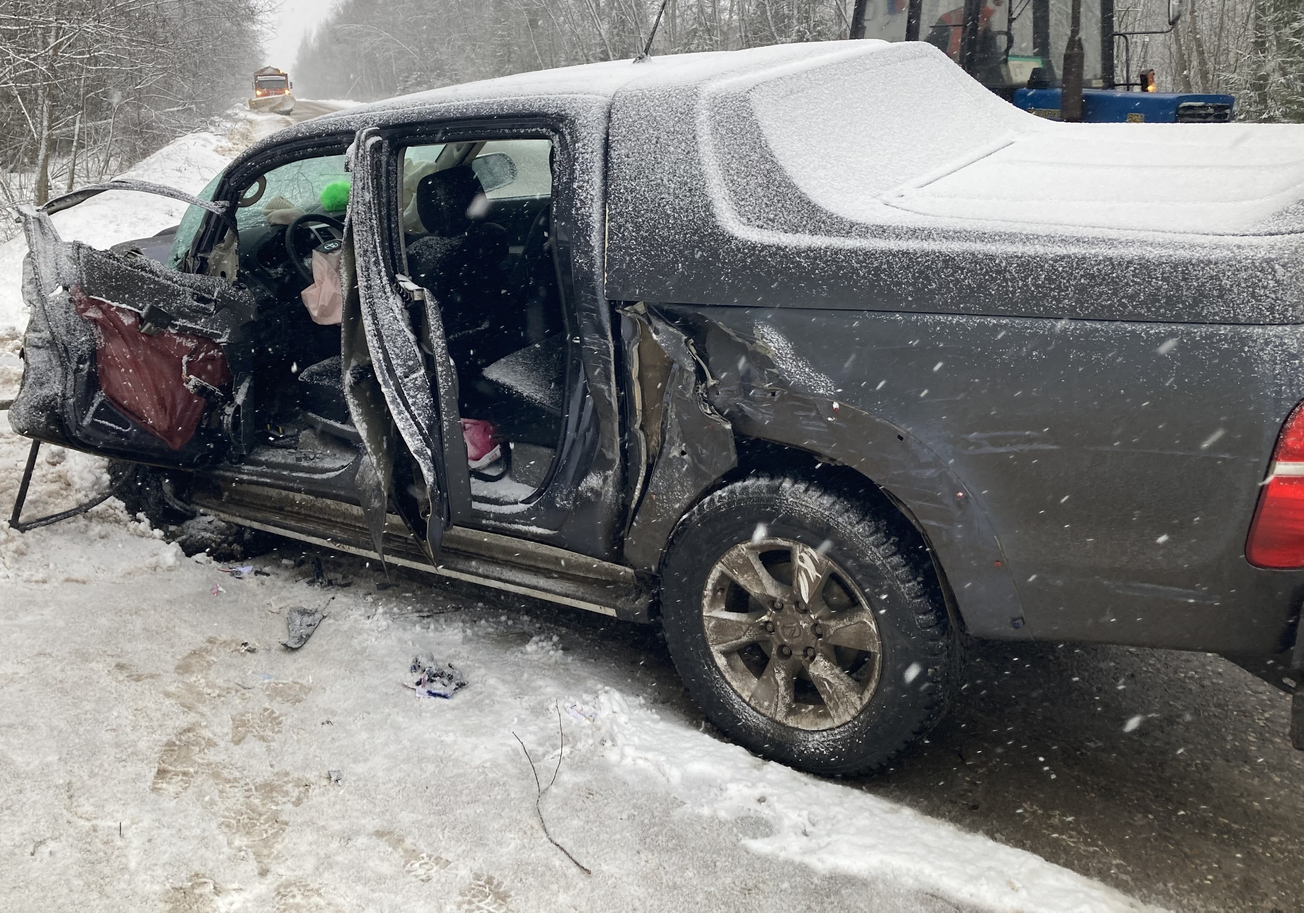 Женщина получила травмы в столкновении трех машин в Тверской области
