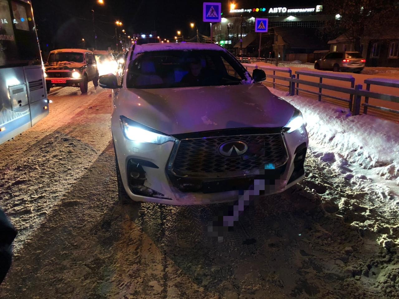 Авария вчера вечером в 21.00. Авария в Твери на улице Паши Савельевой. Сбили пешехода вчера вечером в 21.00 около Берендеевки.