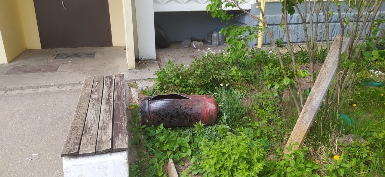 Газовый баллон взорвался на крыше жилого дома в Твери 