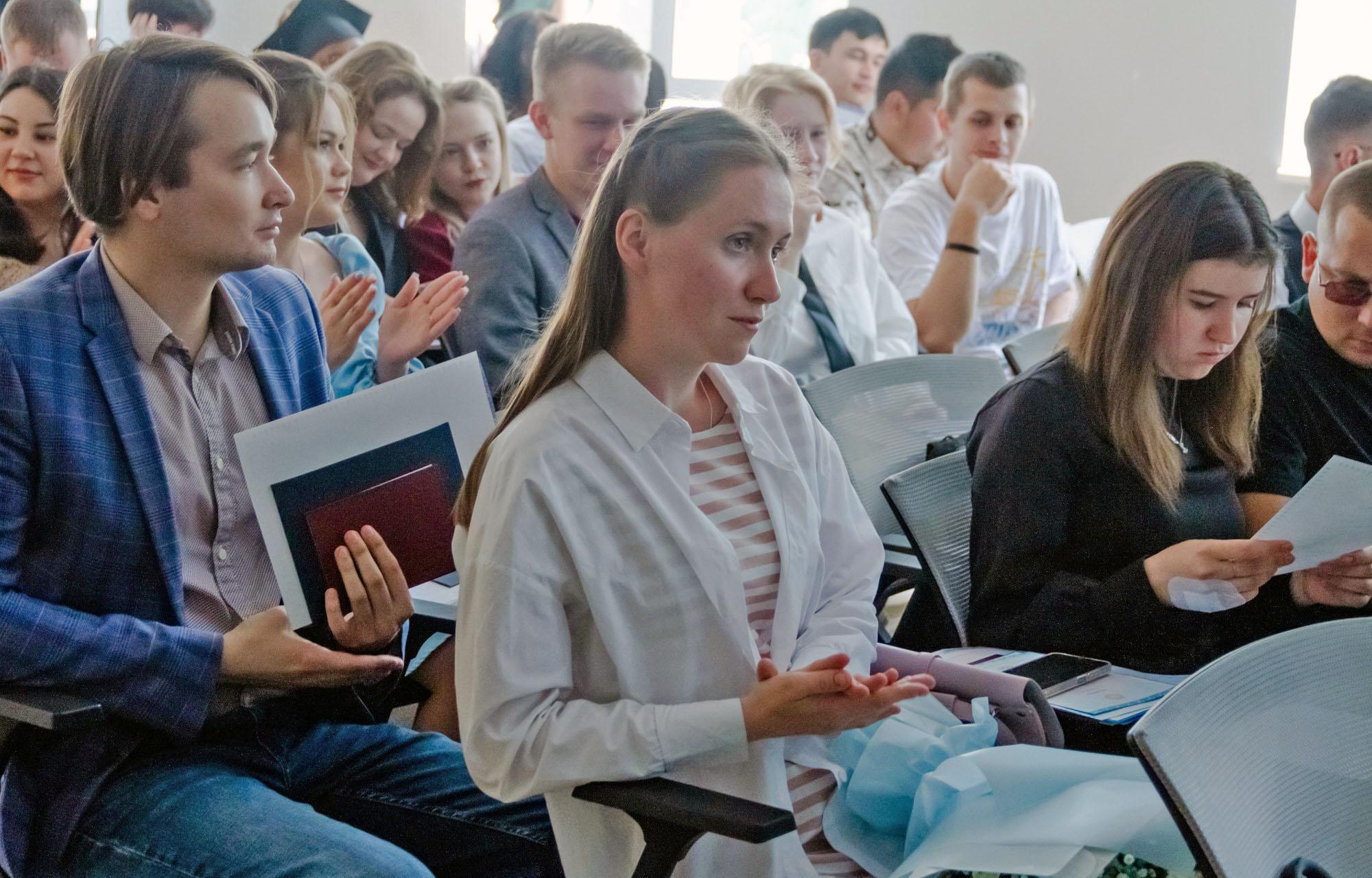 Сотрудники Калининской АЭС поздравили выпускников ТвГУ