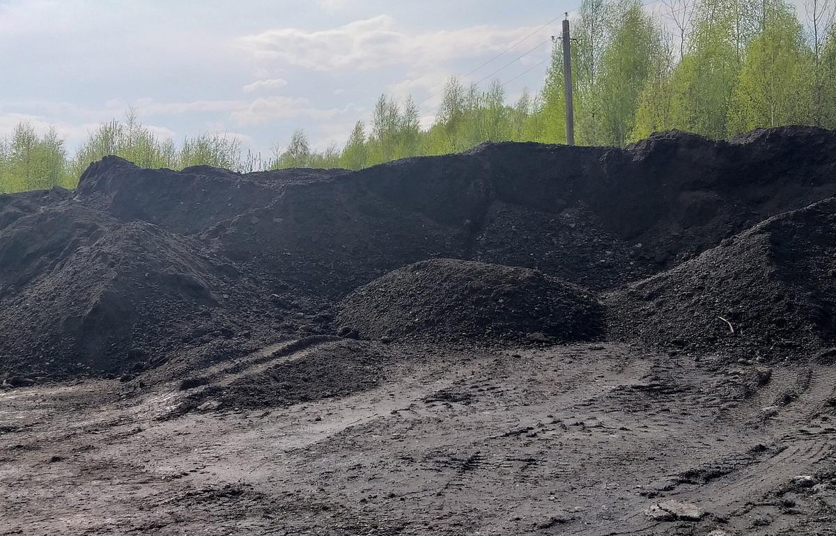 В Тверской области дорожники загрязнили почву обломками асфальта