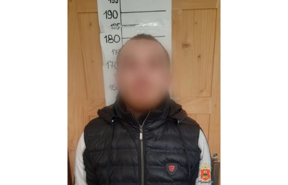 Арестованный в Лихославле курьер мошенников состоит на учете у нарколога и психиатра