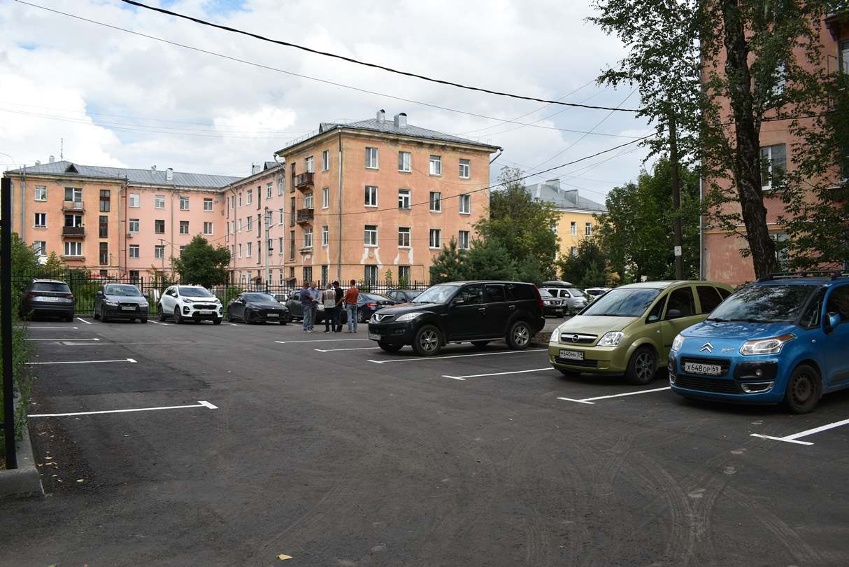 В Московском районе Твери в рамках ППМИ благоустроена еще одна придомовая территория