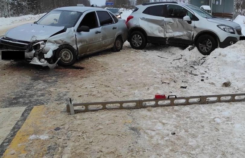 Водитель «Гранты» пострадал в ДТП на дороге под Бежецком - новости Афанасий