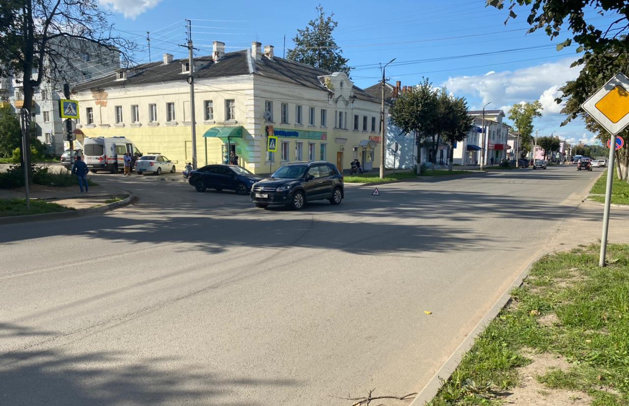 В Тверской области сбили ребенка на велосипеде на проезжей части