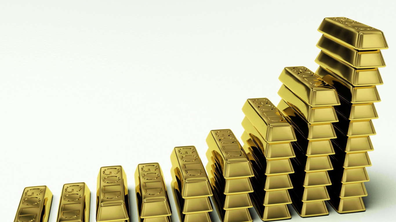 Россияне стали активнее хранить сбережения в драгоценных металлах
