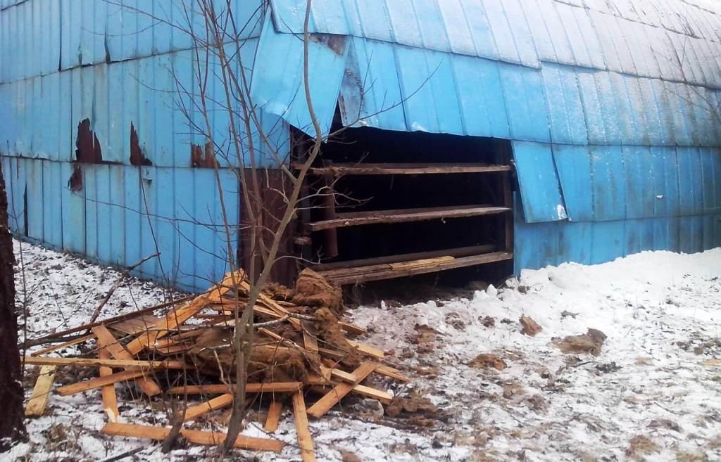 В Тверской области неизвестные пытались разобрать спортзал сельской школы