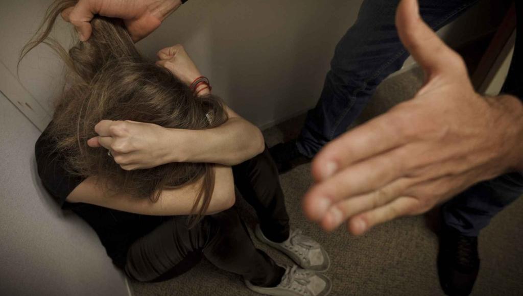 В Твери прокурор просит 23 года колонии для насильника 7-летней девочки