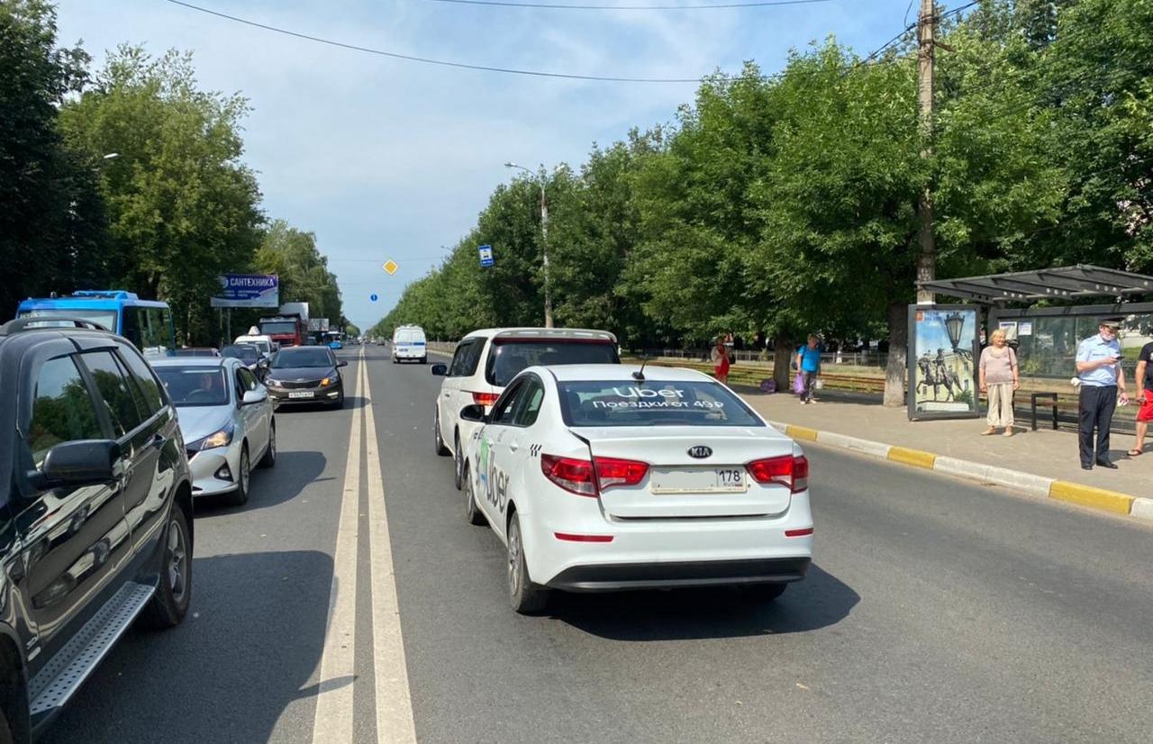 Пассажир такси пострадал в ДТП в Твери