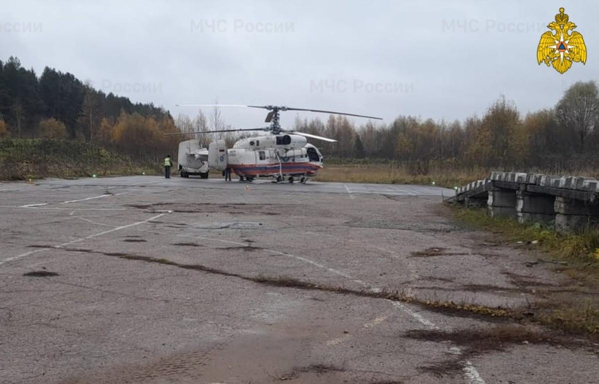 Вертолет МЧС за три часа доставил больного ребенка из Бологое в Тверь