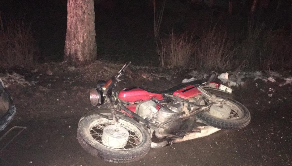 В Тверской области мотоциклист получил травмы в столкновении с легковушкой