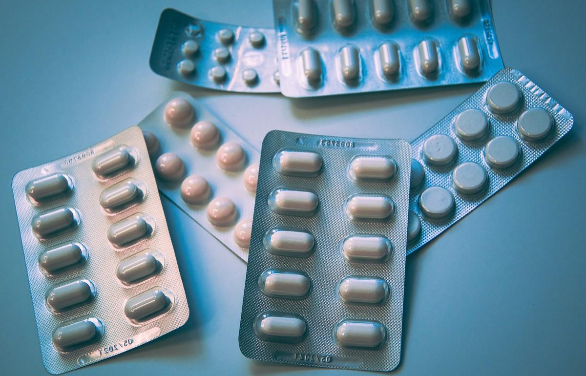 Суды Тверской области за полтора года приняли положительные решения по 200 искам об обеспечении граждан лекарствами - новости Афанасий