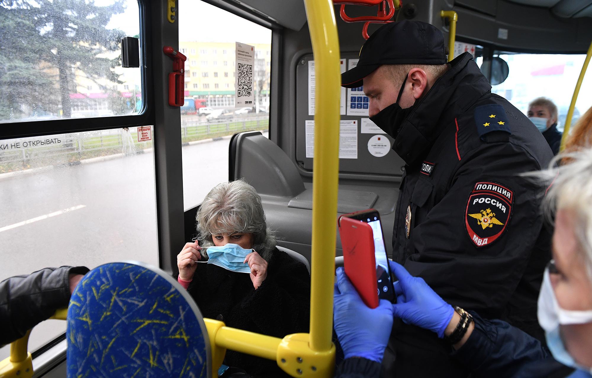 В Тверской области в общественном транспорте штрафуют нарушителей масочного режима