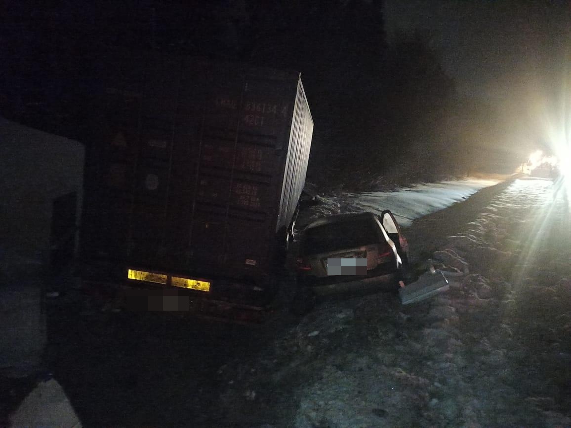 Страшное ДТП на М10 в Тверской области: опасный маневр водителя унес жизни трех человек