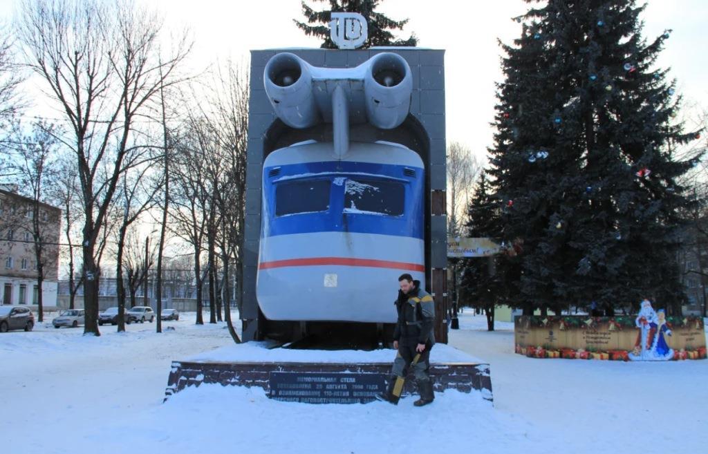 Реактивному поезду из Твери нужна поддержка на конкурсе самых неординарных памятников России