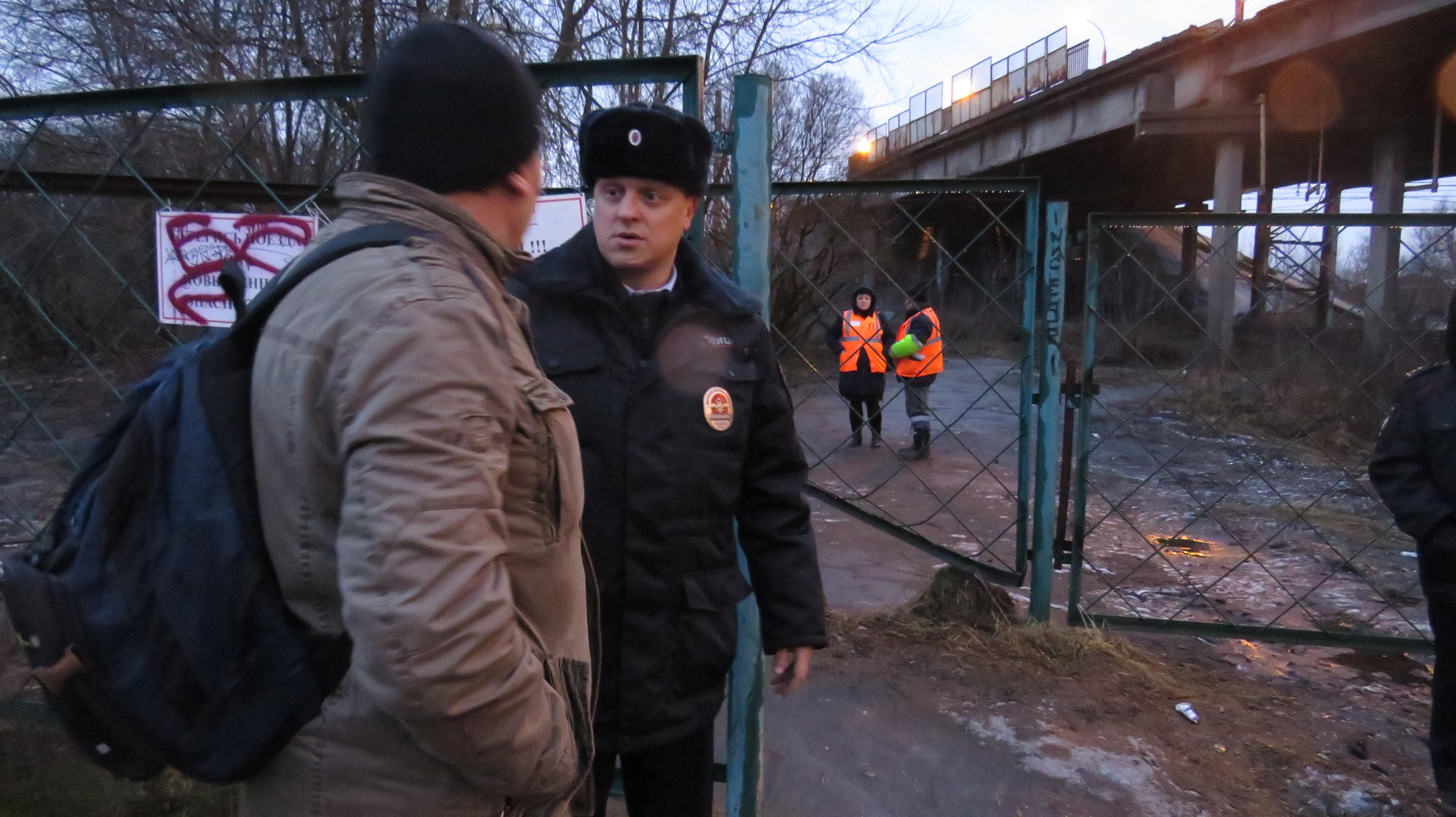 Новости твери другая тверь. Рейды полиции на железной дороге. Транспортная полиция Тверь. Полиция Тверь. Транспортные полицейские провели рейд около Крупского моста в Твери.