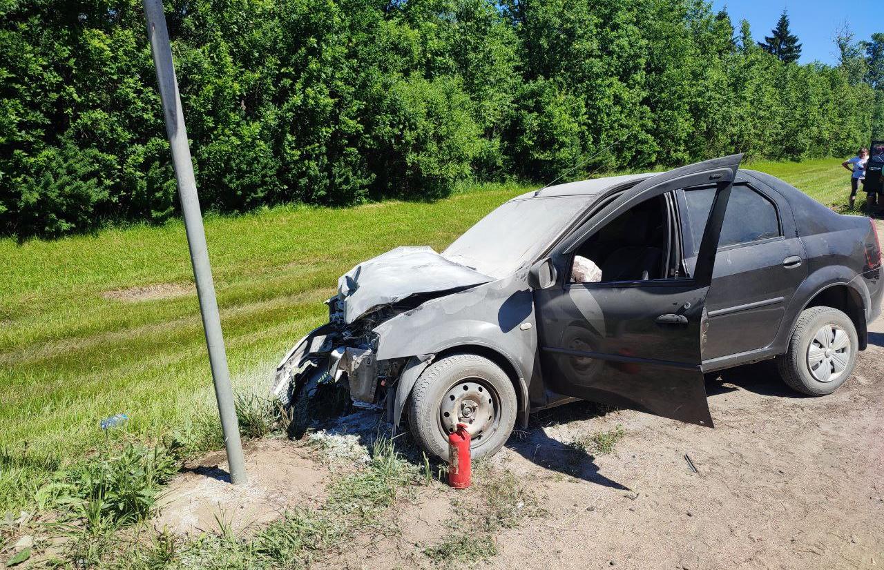 Три человека пострадали из-за экстренного торможения на трассе М10 в Тверской области - новости Афанасий