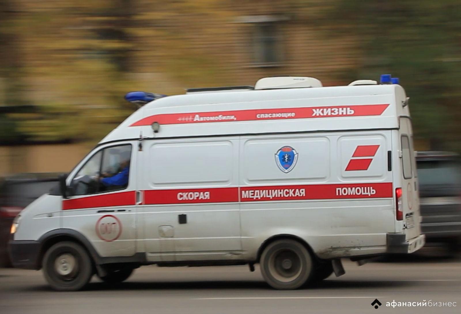 Медики Тверской области призывают родителей обезопасить детей от выпадения из окон