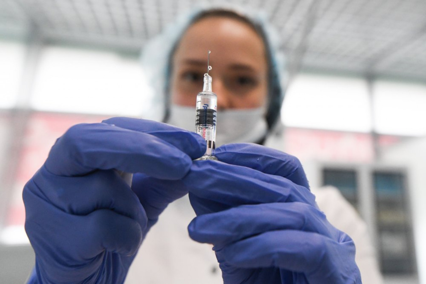 Около 700 тысяч жителей Тверской области сделали прививку от коронавируса