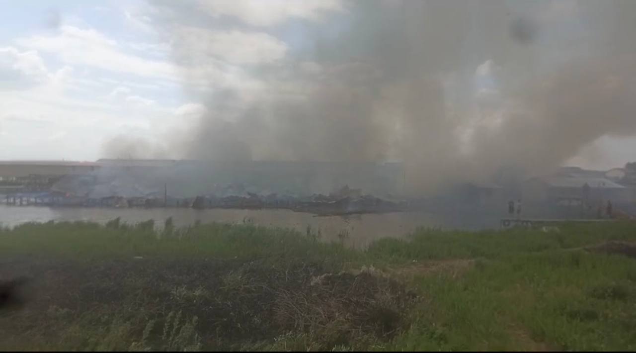 Причиной страшного пожара на лодочной станции под Кимрами стал поджог