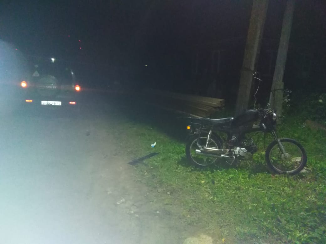 В Тверской области 16-летний мотоциклист получил травмы, врезавшись в автомобиль 
