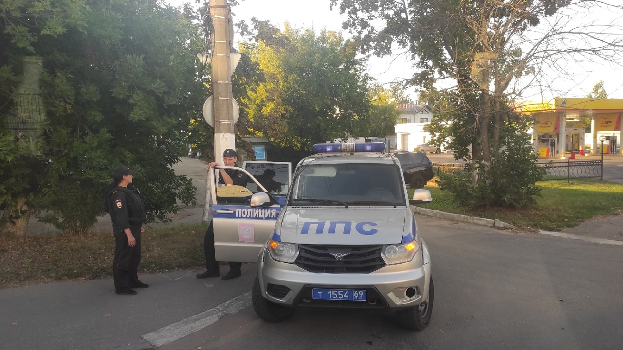 АЗС на улице Ордожникидзе в Твери проверяют спецслужбы - новости Афанасий