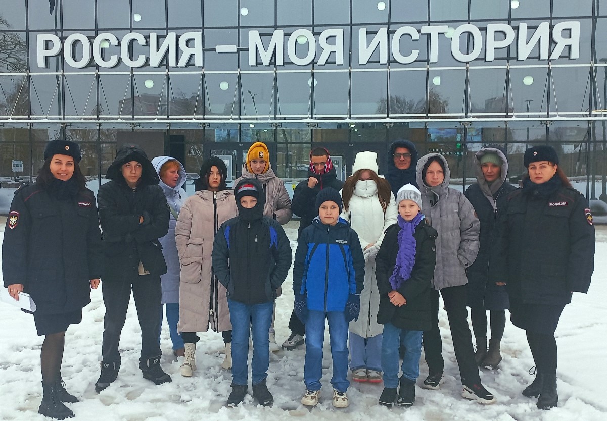 Транспортные полицейские организовали экскурсию для подопечных детей из социально-реабилитационного цента Твери и Калининского района