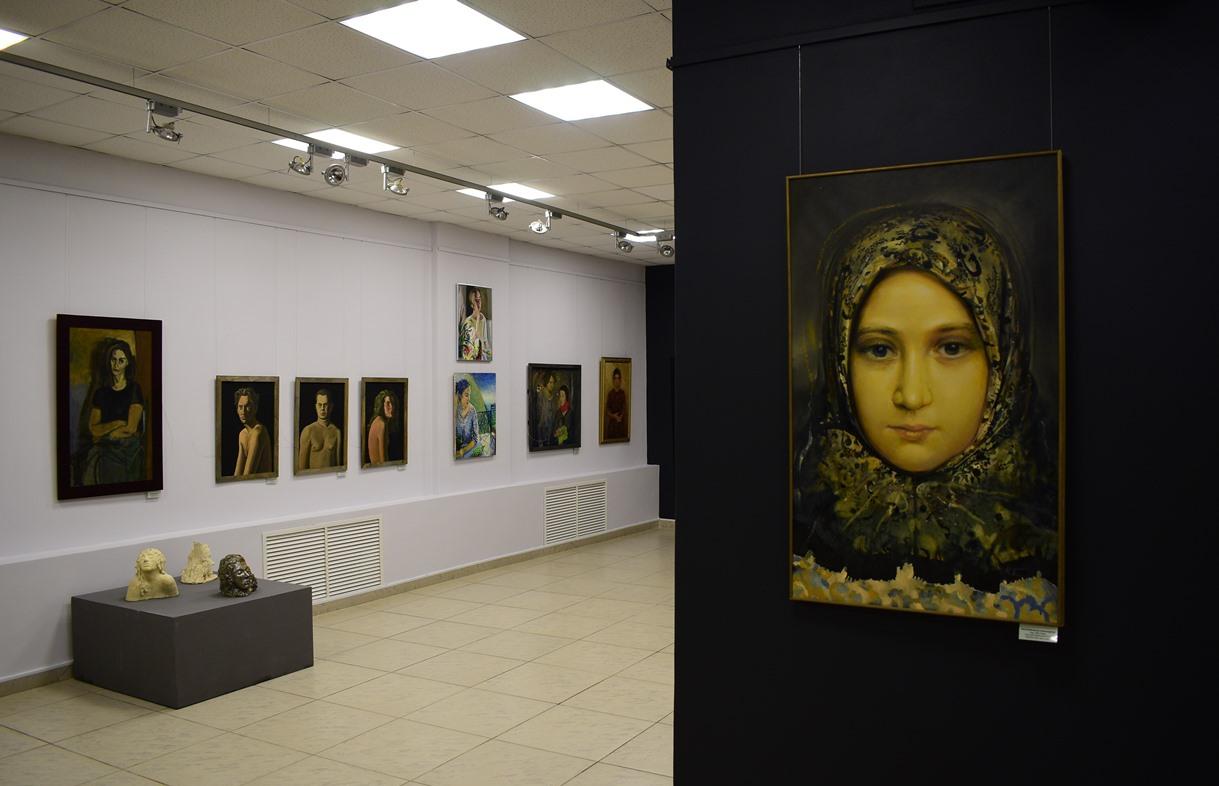 В Твери в музейно-выставочном центре открылись две выставки