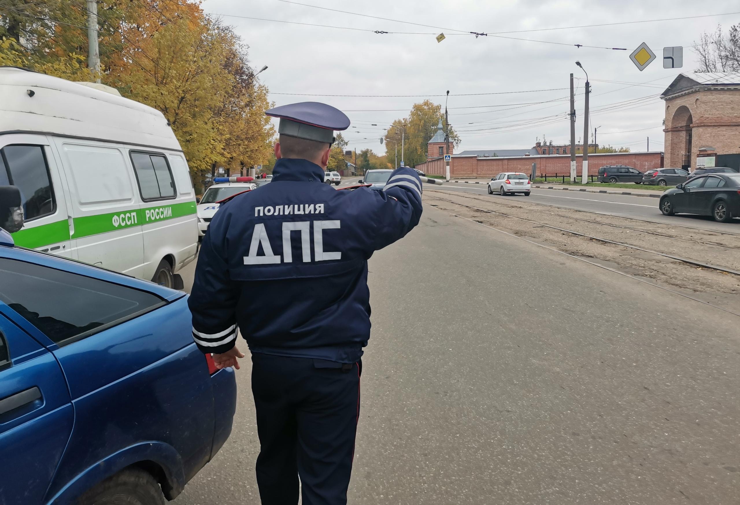 В Твери во время рейда на дороге арестовали машины должников | 01.10.2021 |  Тверь - БезФормата