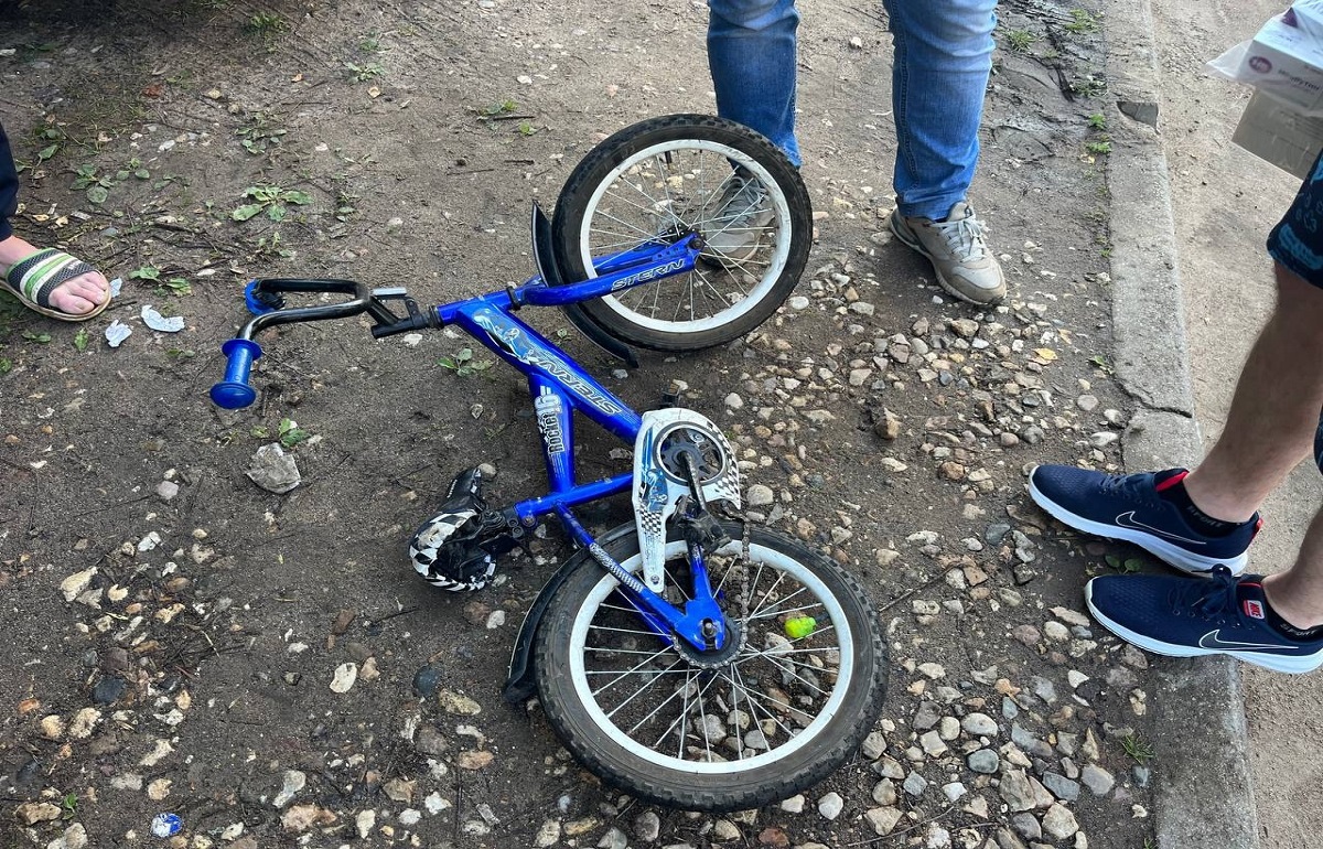 В Твери сбили четырехлетнего велосипедиста