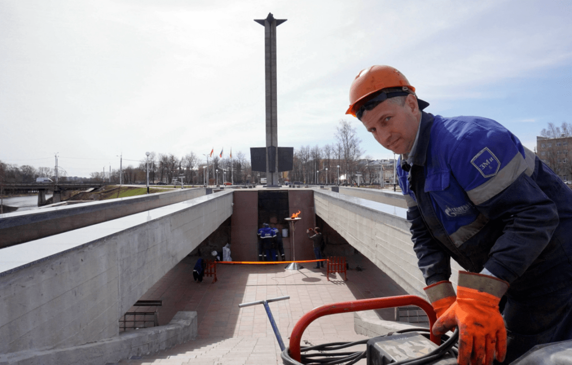 В Тверской области газовики готовят мемориалы с Вечными огнями ко Дню Победы