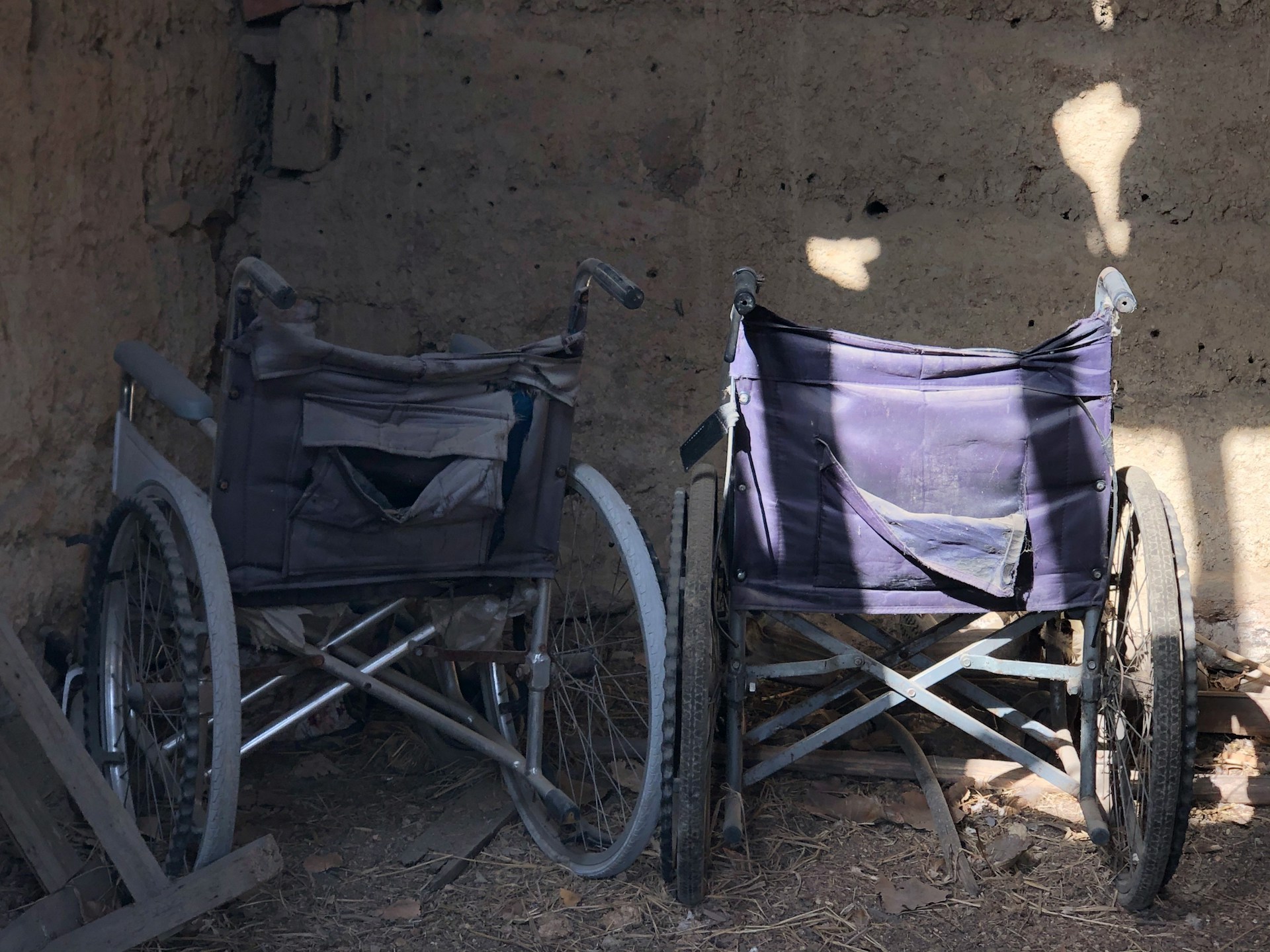 В Тверской области инвалида оставили без коляски 