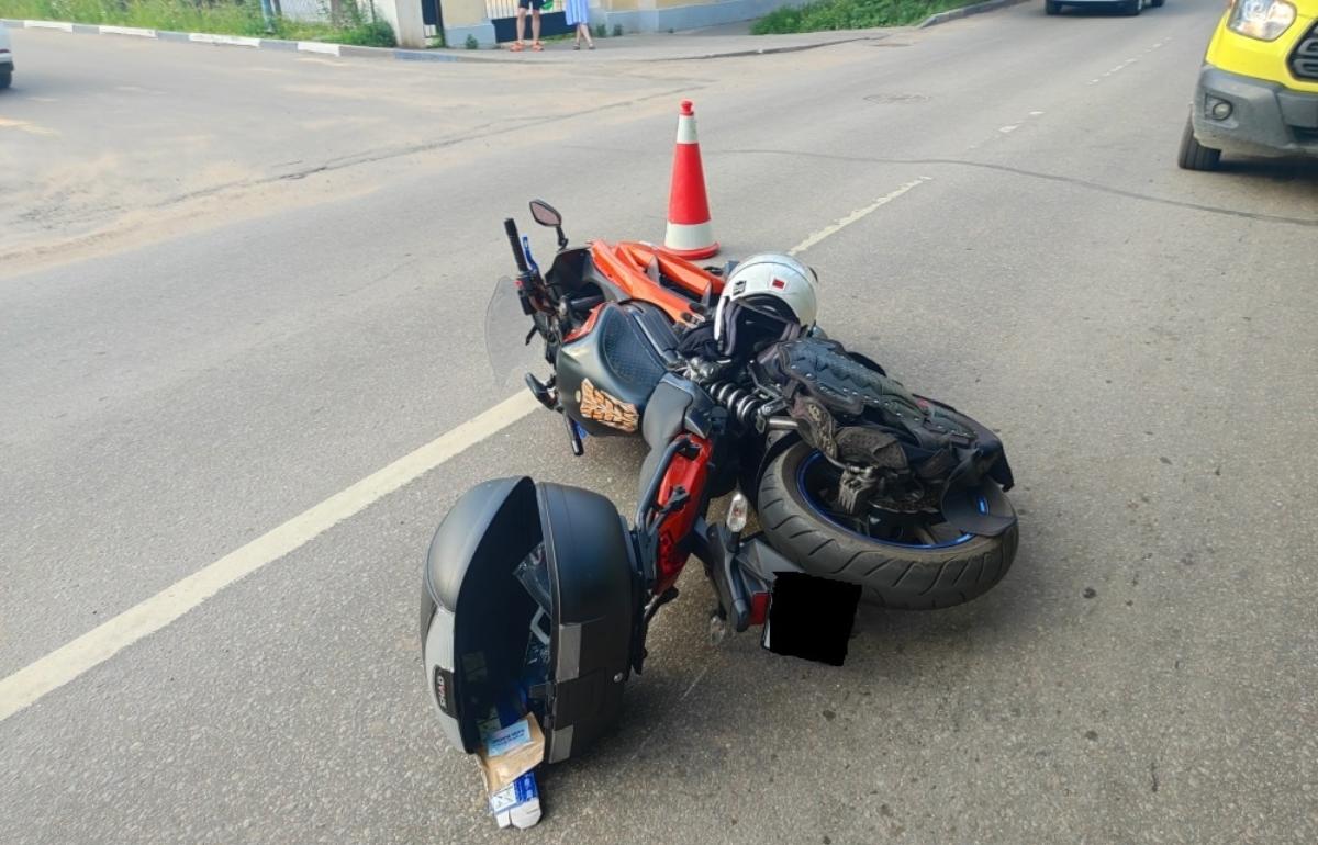 В Твери под мотоцикл попала 7-летняя девочка
