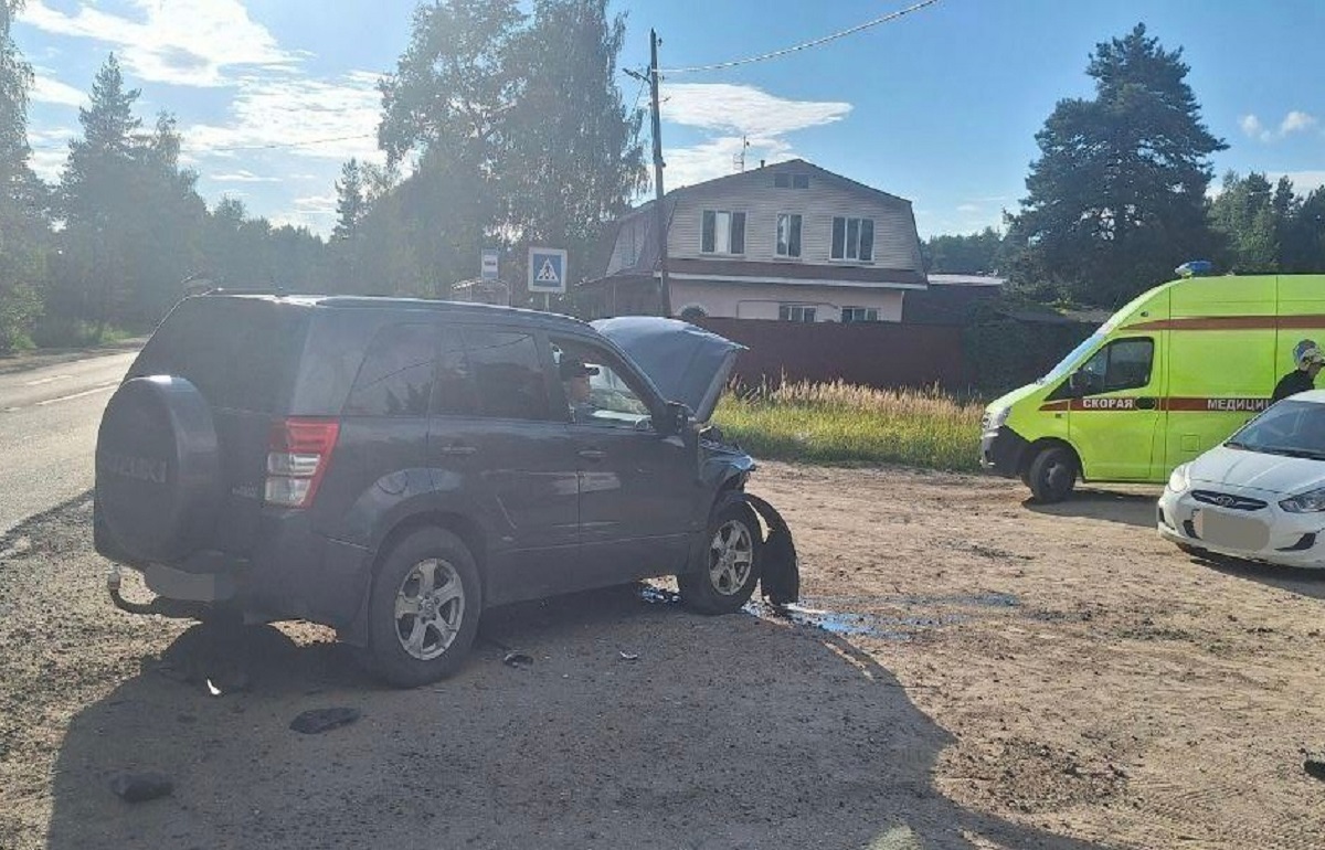 В Твери при столкновении Hyundai и Suzuki пострадала пассажир-пенсионерка