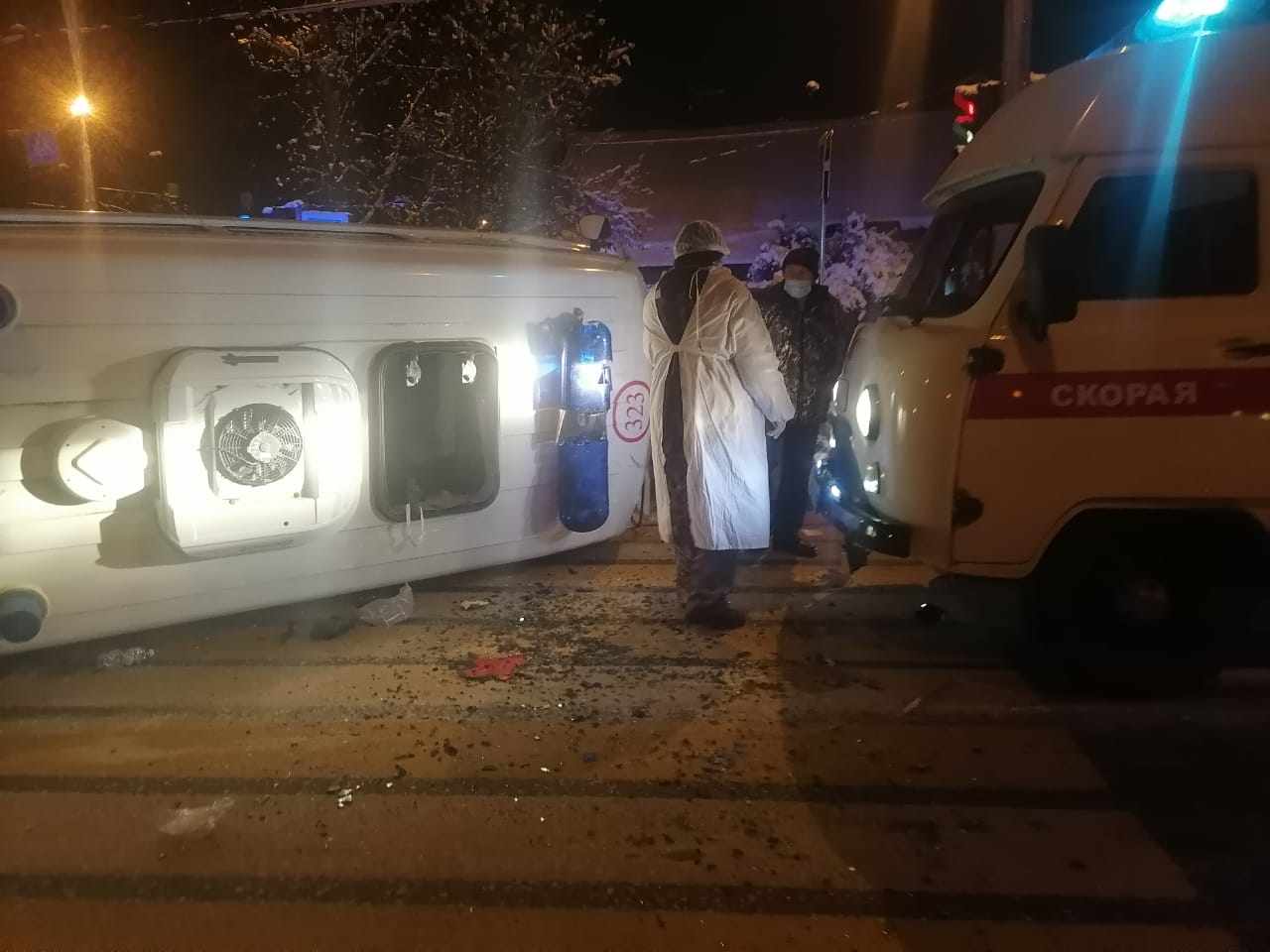 Три человека получили травмы в ДТП с машиной скорой помощи в Твери