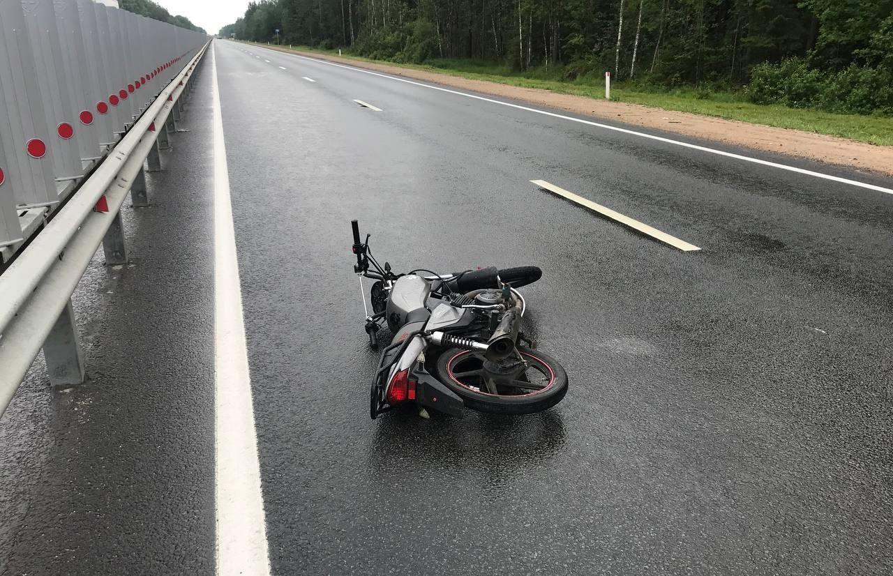 На трассе М10 в Тверской области в ДТП попал мотоциклист - новости Афанасий