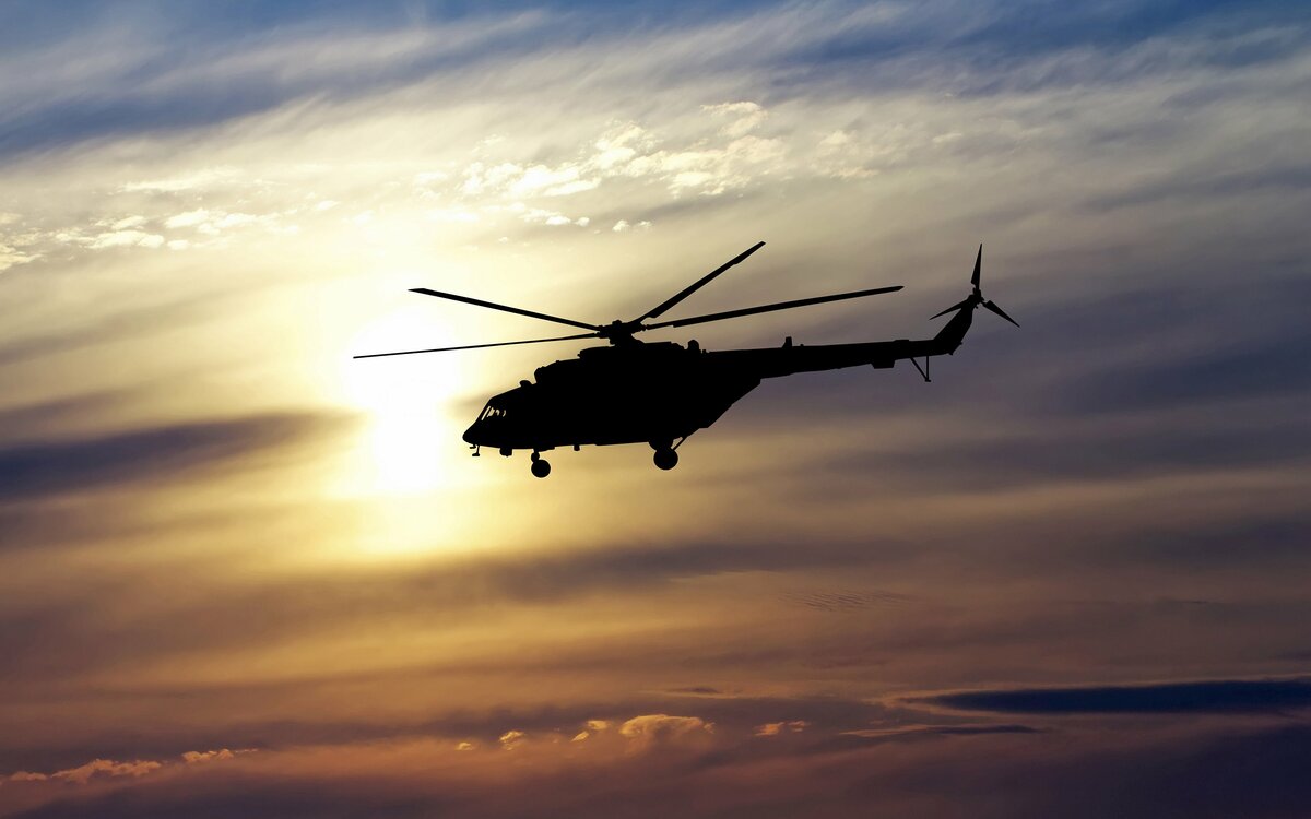 Три человека погибли в результате жёсткой посадки вертолета в нескольких километрах от Тверской области