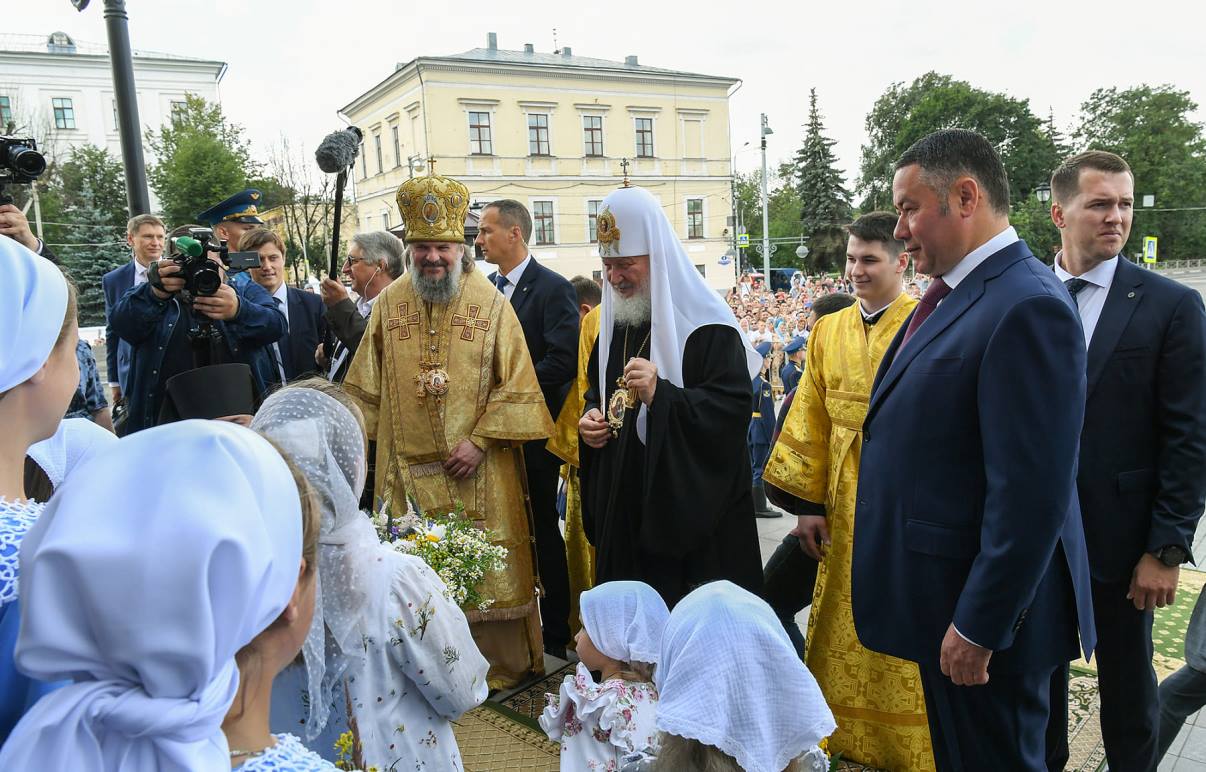 Патриарх Московский и всея Руси Кирилл совершает чин Великого освящения Спасо-Преображенского кафедрального собора