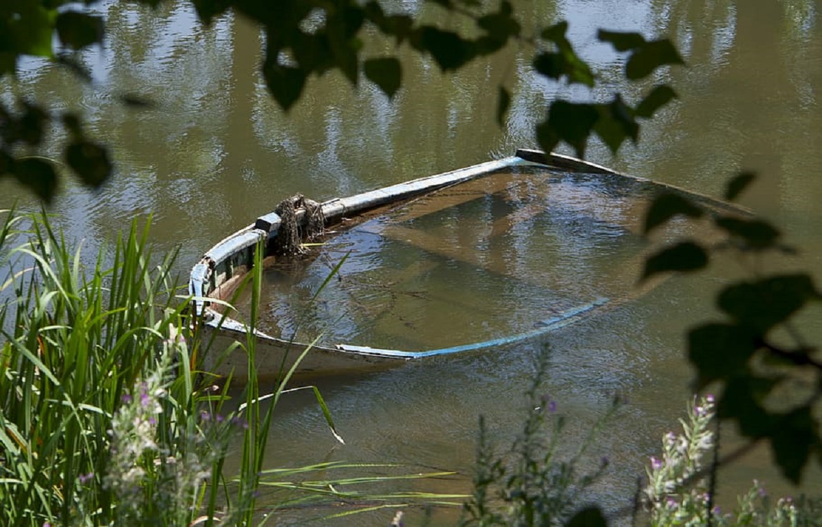 В Тверской области в Иваньковском водохранилище нашли затонувшие суда