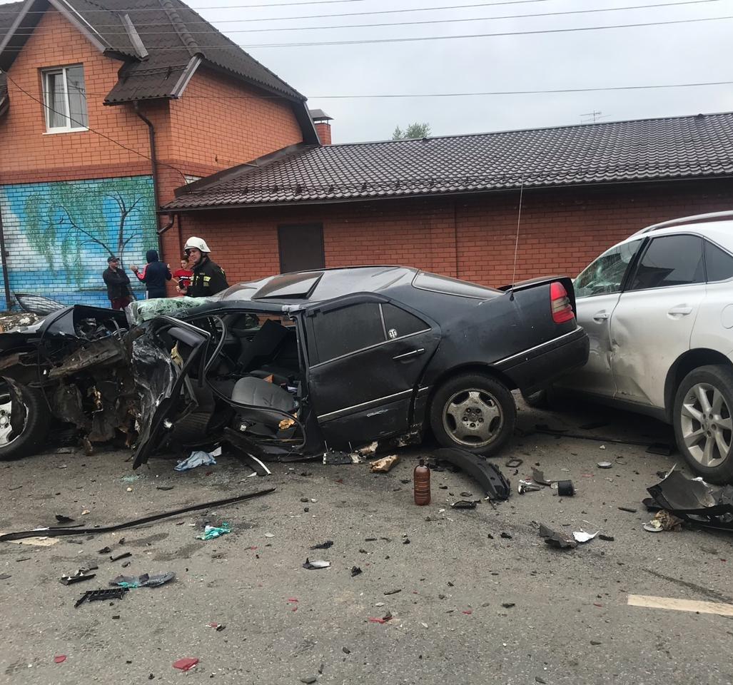 В Конаково на перекрестке столкнулись несколько автомобилей, есть  пострадавшие 8 августа 2019