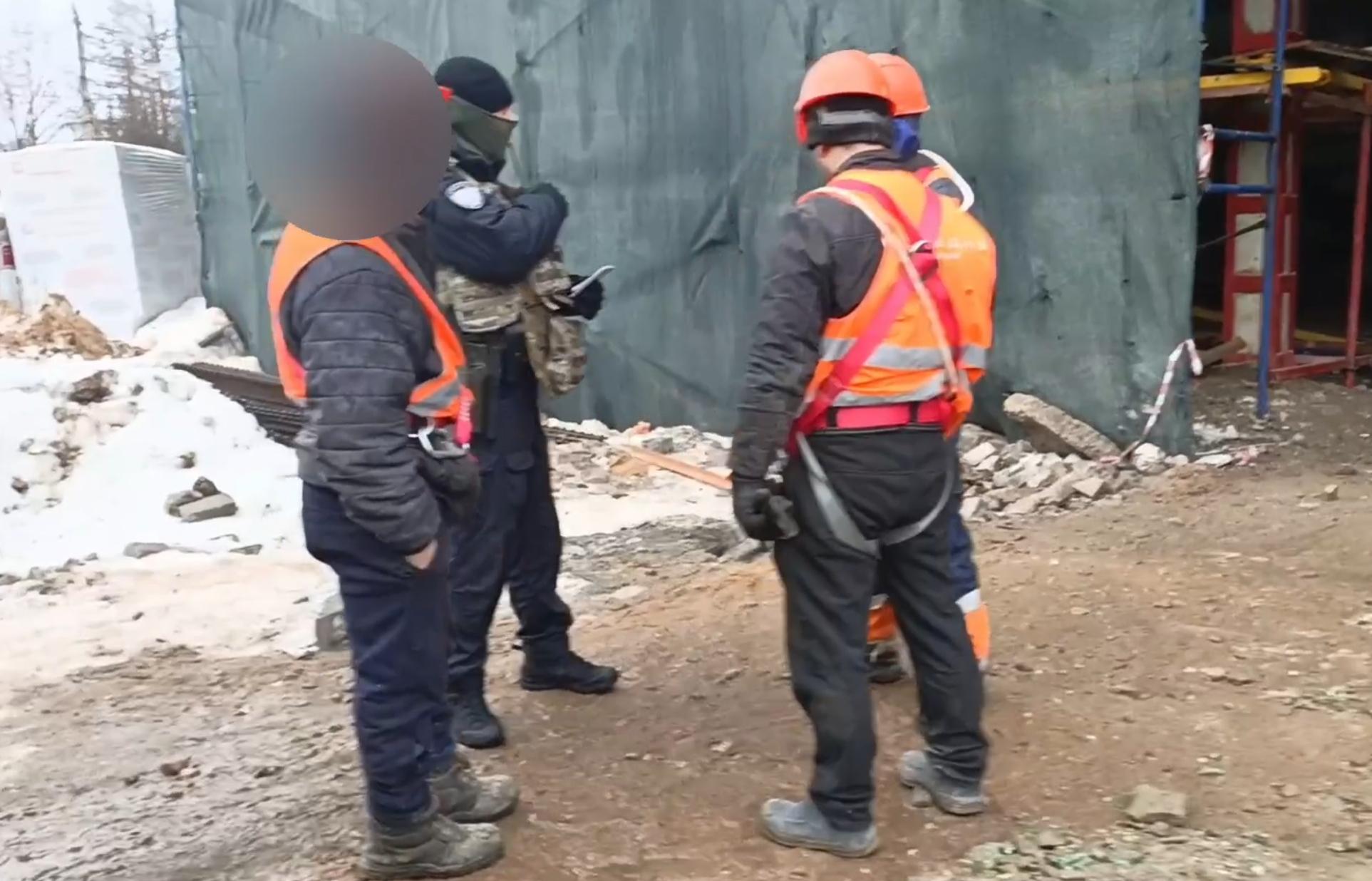 В Твери полиция нашла нелегалов, работавших строителями и поварами