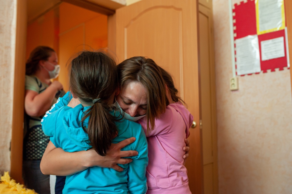В Тверской области мать и четверо детей воссоединились при помощи фонда «Константа»