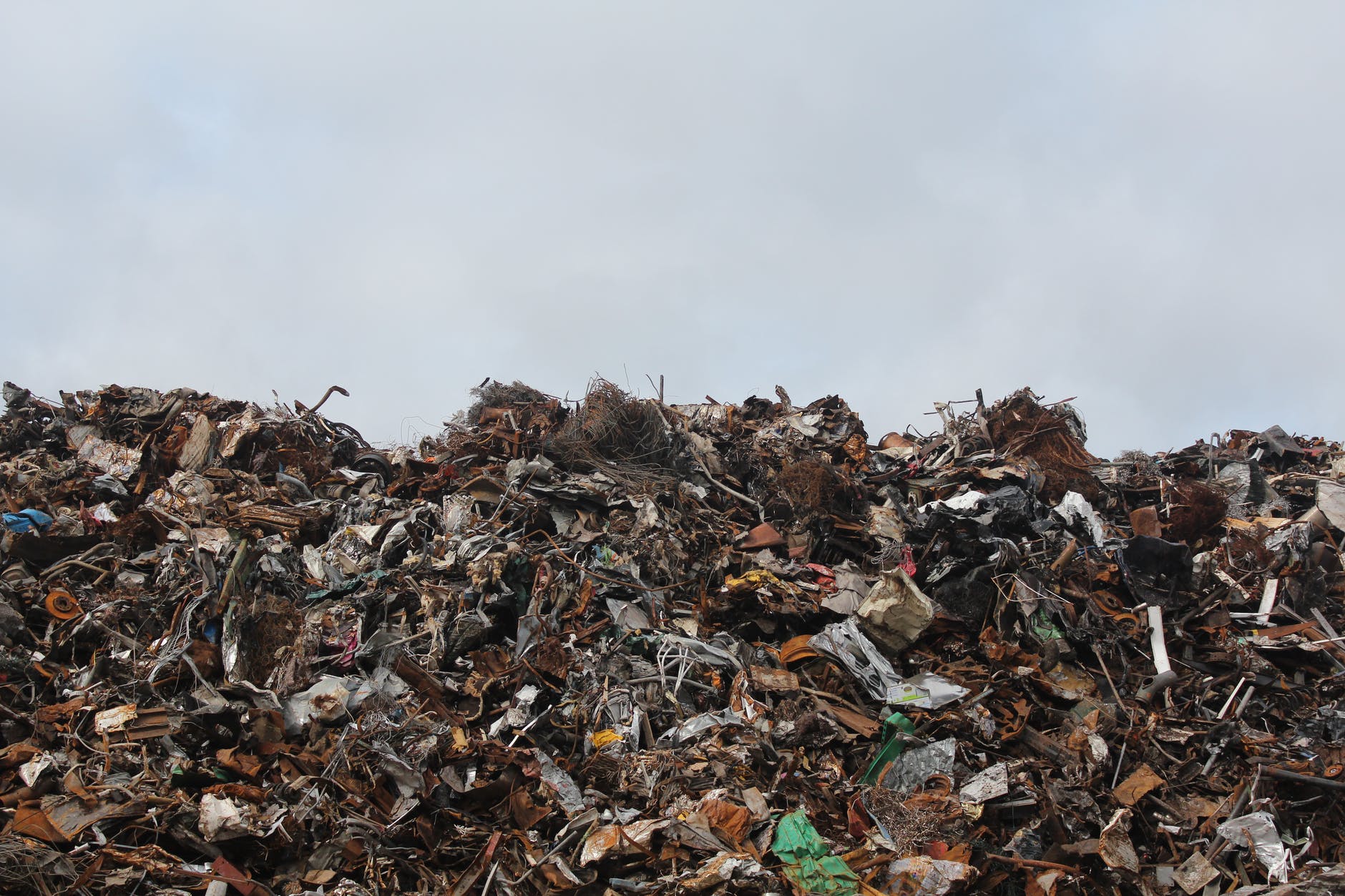 В Удомле дорожники оставили после себя 1 500 тонн отходов